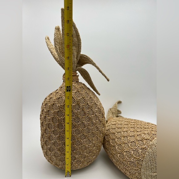 2 Pottery Barn Natural Fiber Pineapple Shaped Throw Pillows Indoor Outdoor - Picture 5 of 6